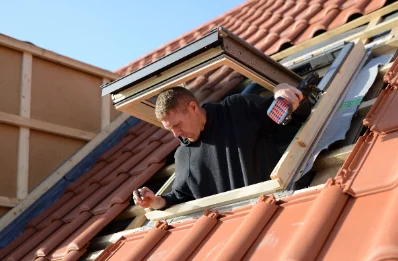 Pose de fenêtres de toit Velux à Millières